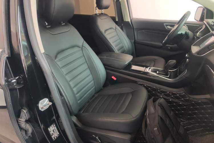 Used Ford Edge 2018 EcoBoost 245 Two-Wheel-Drive Titanium 7-Seater China V Standard
