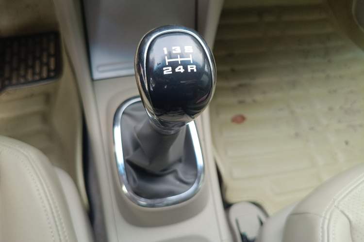 Used Dongfeng Aeolus A60 2012 1.6L Manual Luxury Model