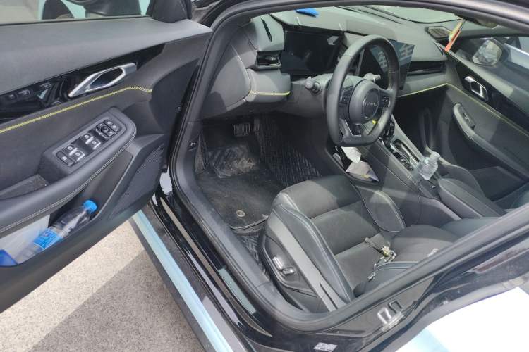 Used Lynk & Co 03 2023 2.0TD DCT JingPro
