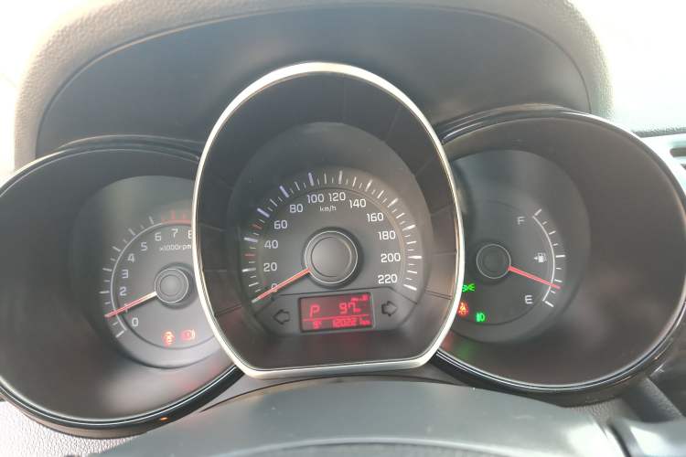 Used Kia K2 2015 Sedan 1.4L Automatic GLS