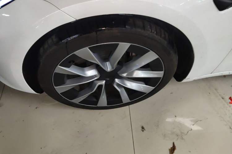Used Tesla Model 3 2025 Rear-Wheel-Drive Version

