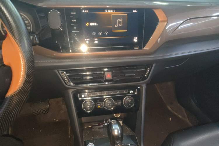 Used Volkswagen Tharu 2020 280TSI Two-Wheel Drive Luxury Edition China VI Standard Audio And AC Panel