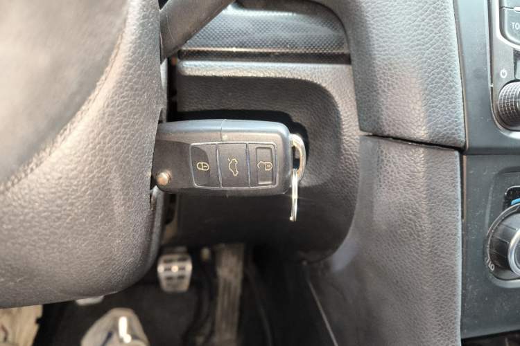 Used Volkswagen Golf 2011 1.4 TSI Manual Comfort Edition Vehicle Key