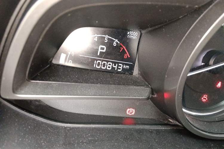 Used Mazda 3 Axela 2019 Cloud-Controlled Edition Hatchback 1.5L Automatic Luxury Model China VI Standard Odometer Close Up