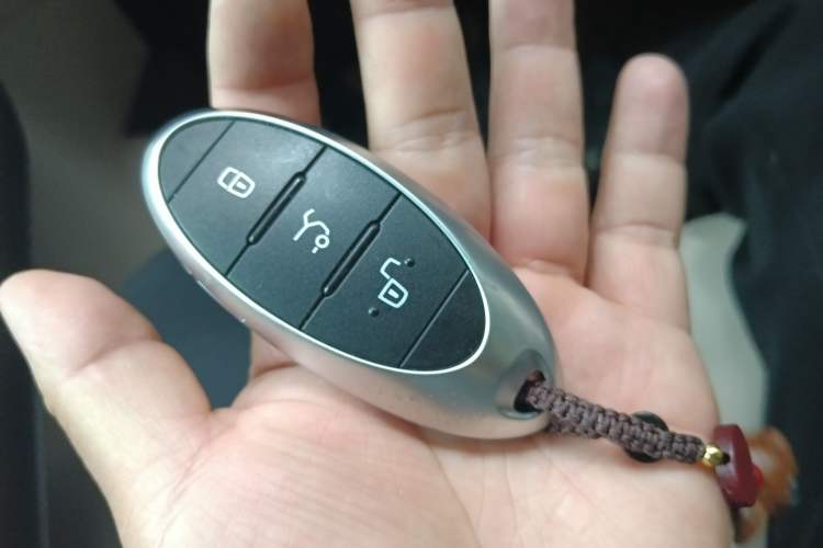 Used Bestune M9 2023 2.0T Ultimate Edition