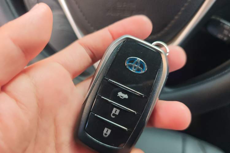 Used Toyota Corolla 2017 Revised Dual-Engine 1.8L E-CVT Leading Edition