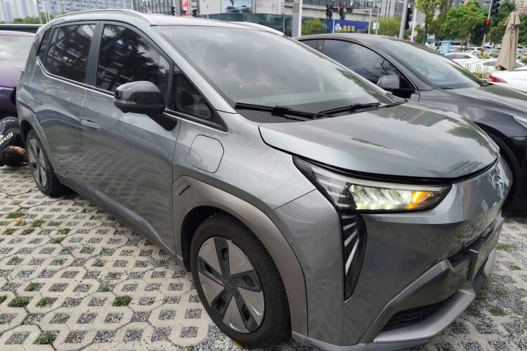 Used AION Y 2022 70 Enjoyment Edition Lithium Iron Phosphate Front Right 45 Deg