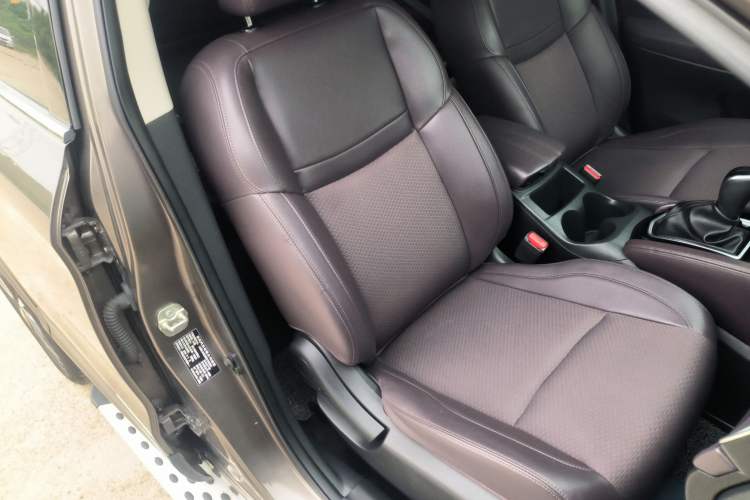 Used Nissan Qashqai 2019 2.0L CVT Luxury Edition Right Front Seat