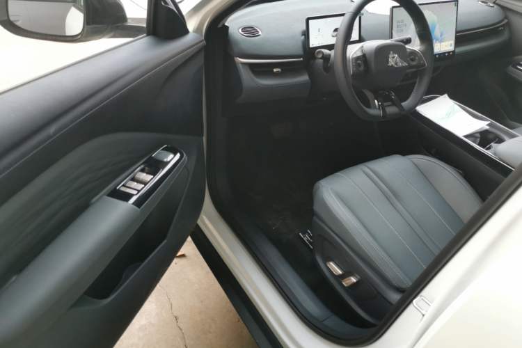 Used ARCFOX T1 2025 Model 425 PRO