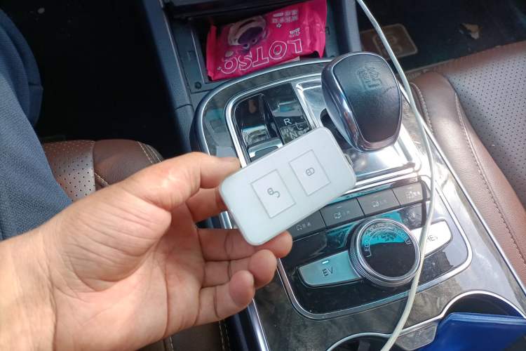 Used BYD Tang New Energy 2015 2.0T Four-Wheel-Drive Flagship Model Vehicle Key