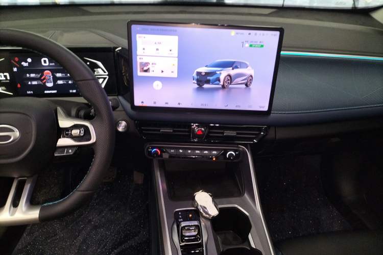 Used GAC Trumpchi GS3 2026 Model Shadow Speed 270T Dynamic Edition Audio And AC Panel