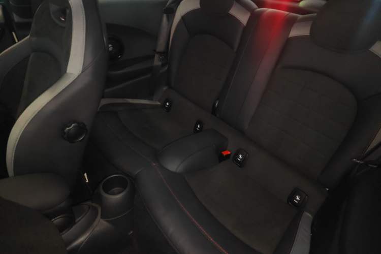Used MINI JCW 2023 2.0T JOHN COOPER WORKS Pat Moss Commemorative Edition Left Rear Seat