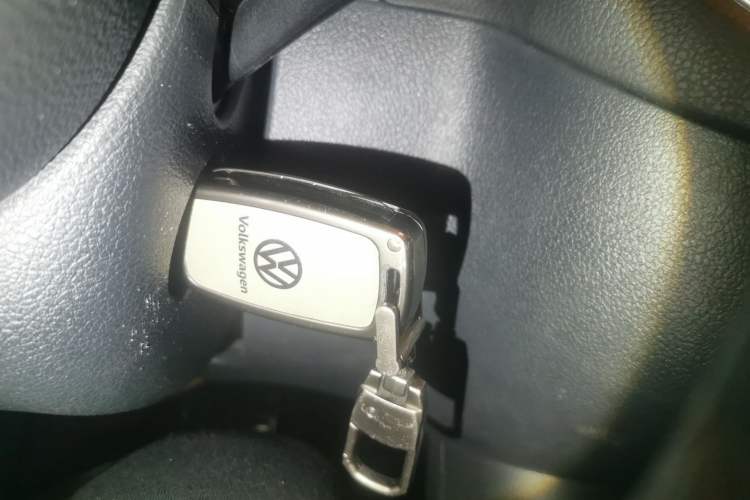 Used Volkswagen Tiguan 2017 300TSI Automatic Two-Wheel Drive Silk Road Comfort Edition Vehicle Key