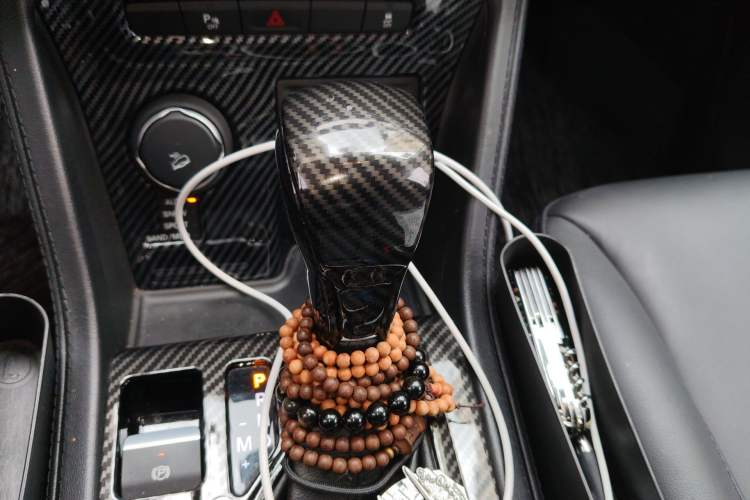 Used Jeep Grand Commander 2018 2.0T Four-Wheel Drive Enjoyment Edition China VI Gear Lever