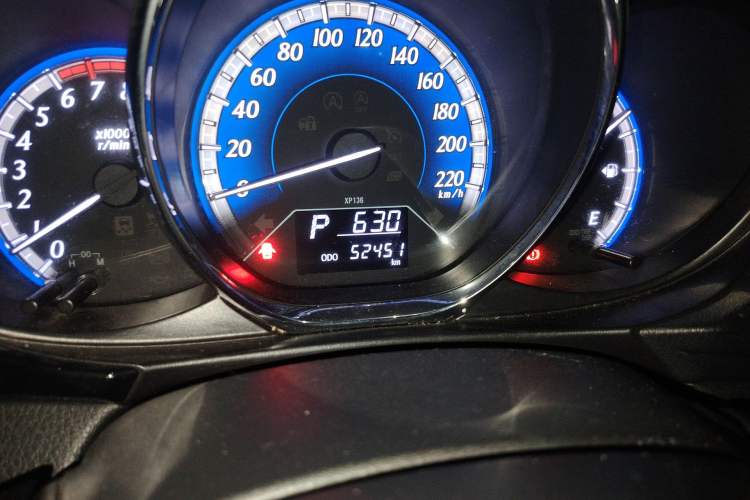 Used Toyota YARiS L Zhi Xiang 2019 1.5G CVT Xuan Dong Sunroof Version China VI Standard Odometer Close Up