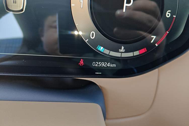 Used Land Rover Range Rover 2023 3.0 L6 400 PS Extended Long-Wheelbase Version