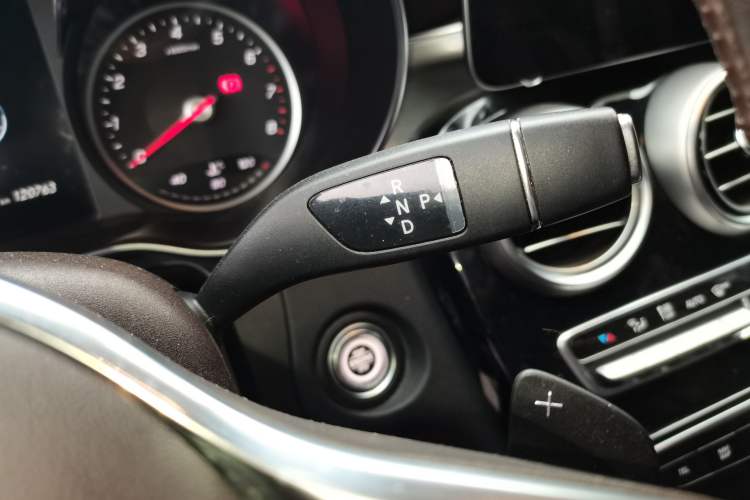 Used Mercedes-Benz GLC 2020 GLC 260 L 4MATIC Dynamic Model Gear Lever