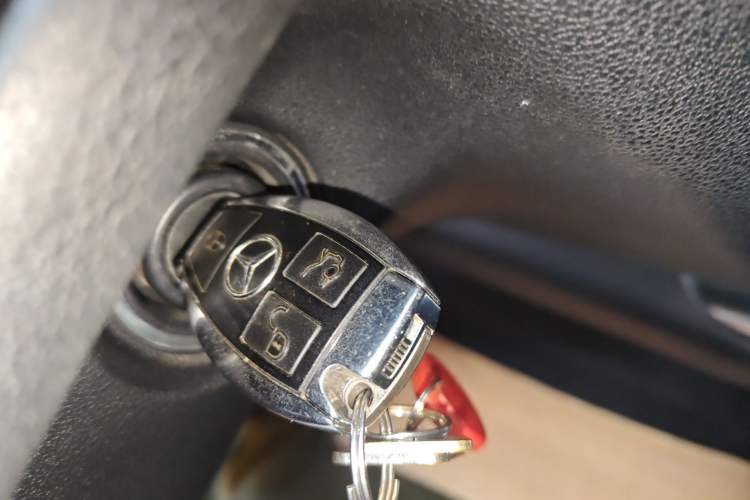 Used Mercedes-Benz R-Class 2015 R 400 4MATIC Business Model