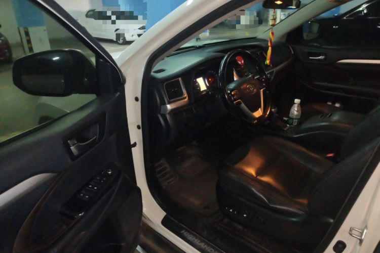 Used Toyota Highlander 2015 2.0T Four-Wheel Drive Luxury Edition 7-Seater Driver Seat