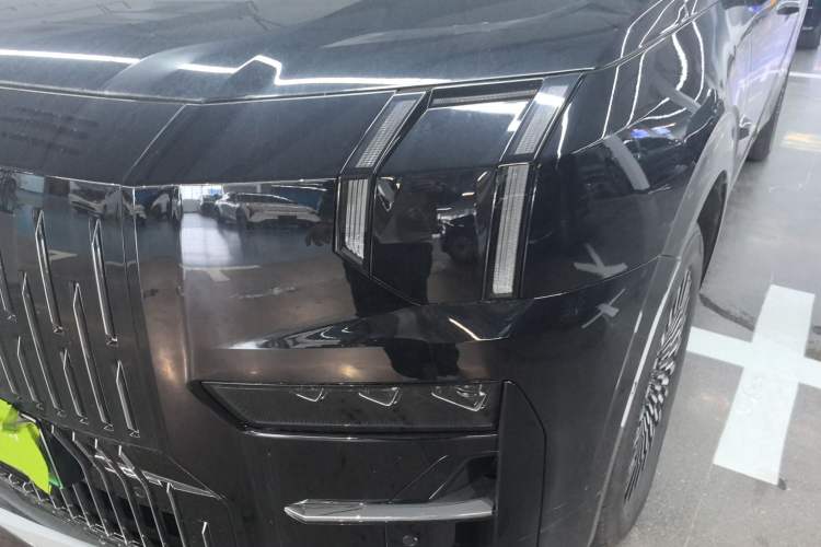 Used Zeekr 009 2024 7-Seater Walk-Through Version Four-Wheel Drive 108 kWh
