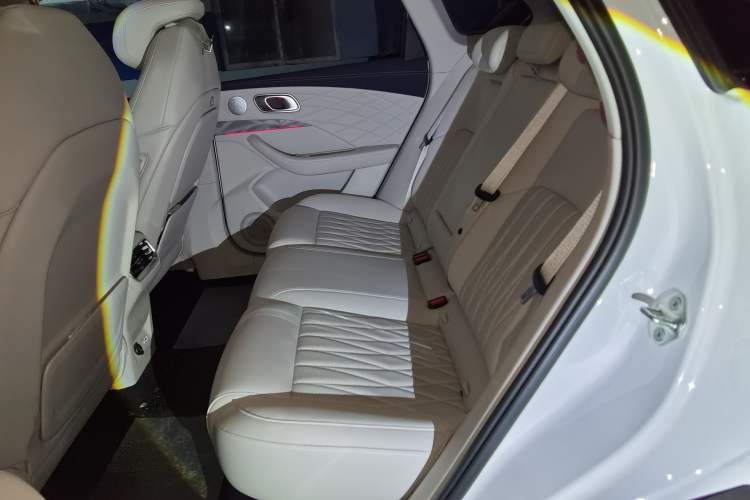 Used NETA L 2024 Pure Electric 510 Flash-Charge Red Edition