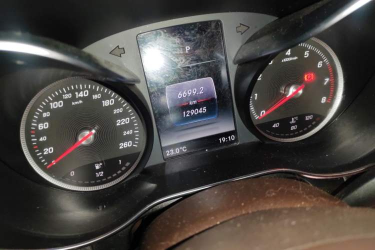 Used Mercedes-Benz GLC 2018 GLC 260 4MATIC Luxury Model