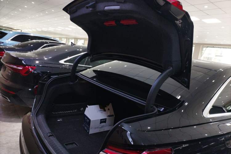 Used Audi A6L 2019 40 TFSI Luxury Dynamic Model
