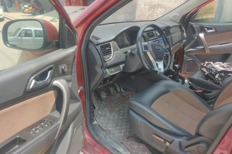 Ojetý Bisu M3 2017 1.5L Luxury Model