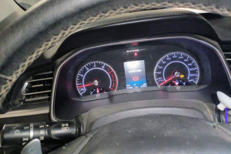 Used Haval H6 2017 Red Label 2.0T Automatic Two-Wheel Drive ZhiShang Model