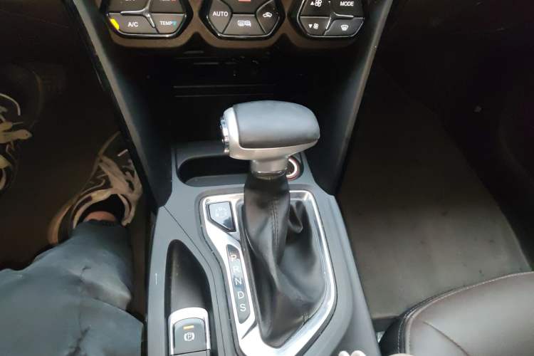 Used GAC Trumpchi GS4 2017 235T Automatic Two-Wheel Drive Luxury Smart Connectivity Version