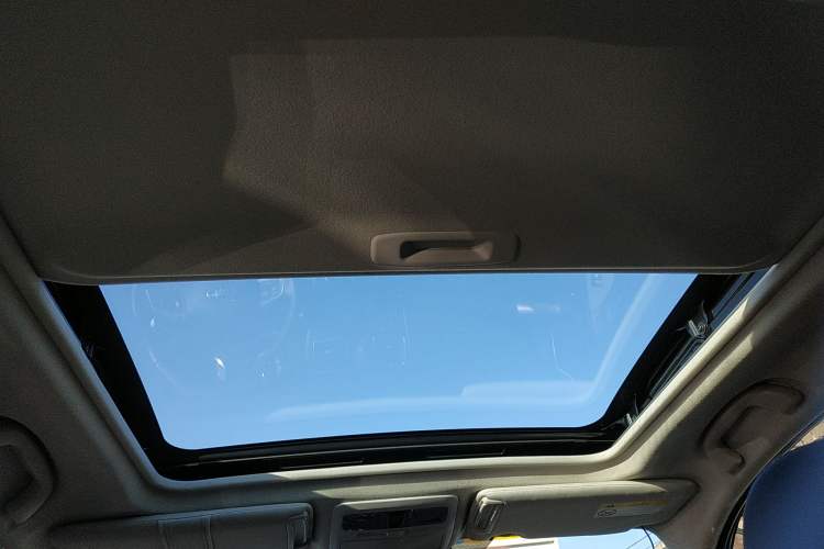 Used Subaru Forester 2015 2.0i Special Edition Commemorative Model
