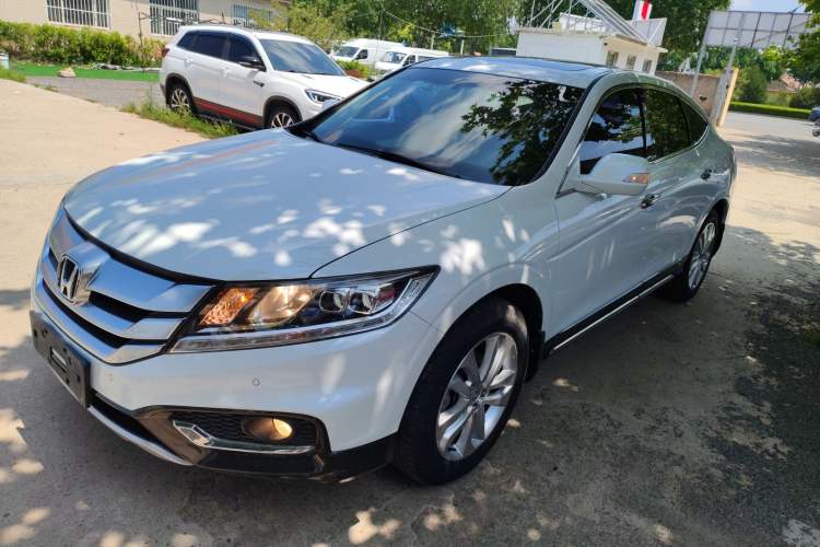 Used Honda Crosstour 2014 2.4L Luxury Edition