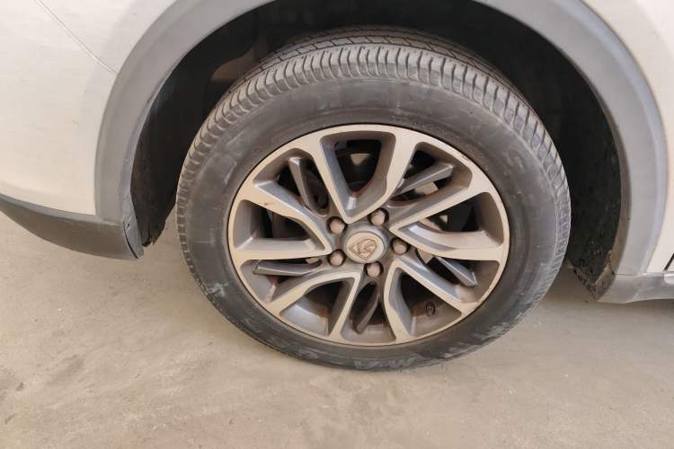 Used Baojun 730 2017 1.8L iAMT Luxury Version 7-Seater
