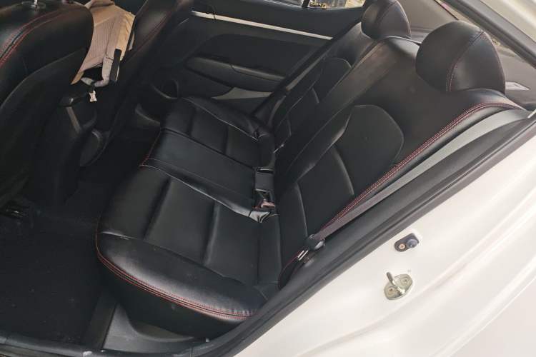 Used Hyundai Elantra (6th Generation / Lingdong) 2016 1.6L Manual ZhiXuan · Dynamic Model Left Rear Seat