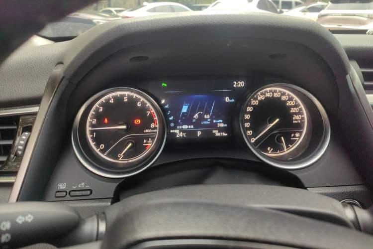 Used Toyota Camry 2019 Revised Version 2.0G Luxury Edition
