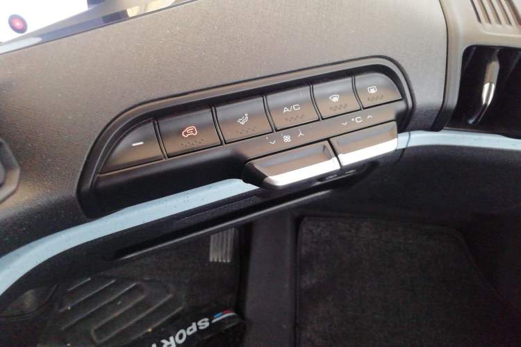 Used Baojun E300 2020 Plus Starry Intelligence Edition
