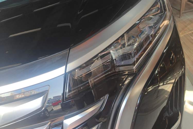 Used Denza D9 2022 DM-i 970 Four-Wheel Drive Flagship Model