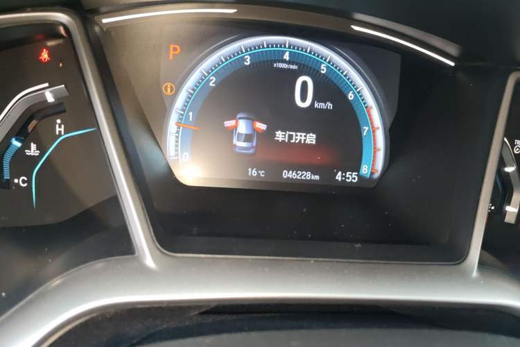 Used Honda Civic 2019 220TURBO CVT Dynamic Edition China VI Odometer Close Up