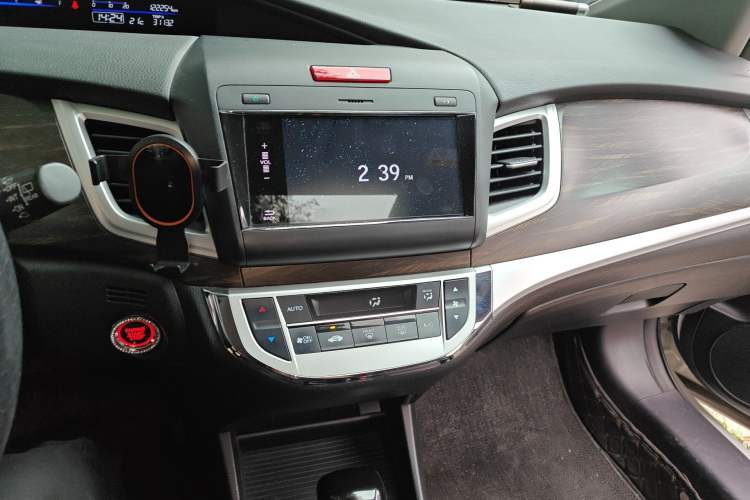 Used Honda Jade 2017 1.8L automatic Comfort version 5 seats