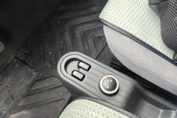 Used Wuling Hongguang MINIEV 2022 Macaron Premium Model – Lithium Iron Phosphate