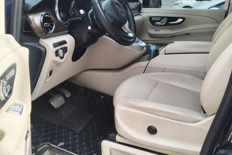 Used Mercedes-Benz V-Class 2021 V 260 L Long Wheelbase Prestige Edition