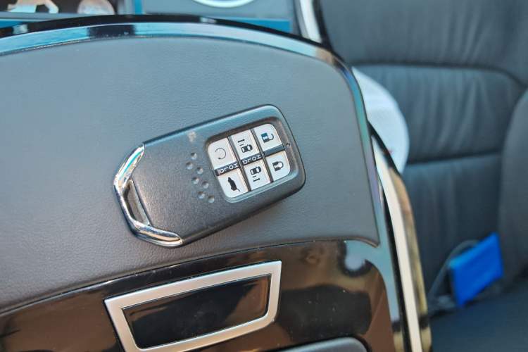 Used Honda Elysion 2022 2.0L eHEV Luxury First Edition
