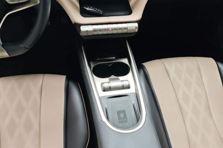 Used BYD Dolphin 2024 Honor Edition 420km Fashion Version Gear Lever