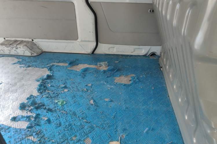 Used Farizon E5 2022 E5L Pure Electric Van with Guoxuan 39.9 kWh Left Rear Seat