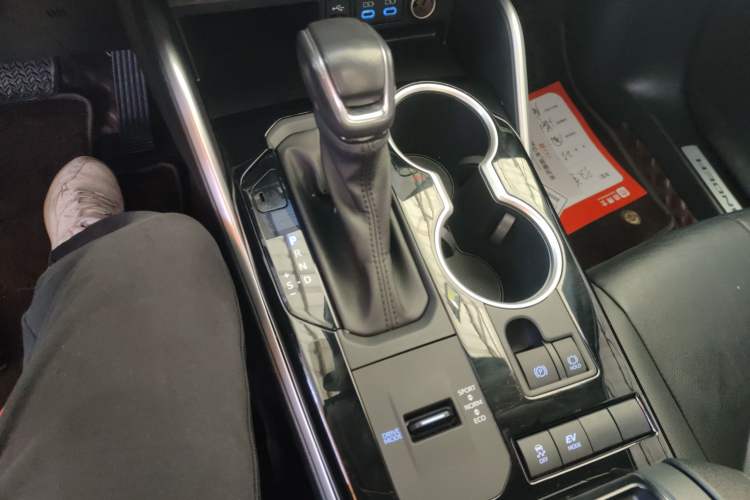 Used Toyota Highlander 2022 Dual-Engine 2.5L Two-Wheel Drive Prestige Edition 7-Seater
