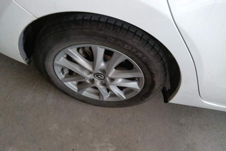 Used Mazda 3 Axela 2017 Sedan 1.5L Automatic Comfort Model Emission Standard China V Right Rear Wheel Hub