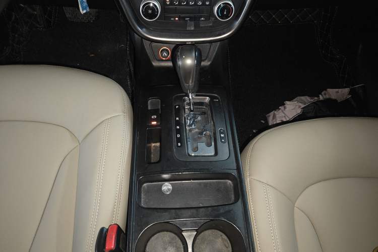 Used Bestune X80 2015 2.0L Automatic Comfort Anniversary Edition