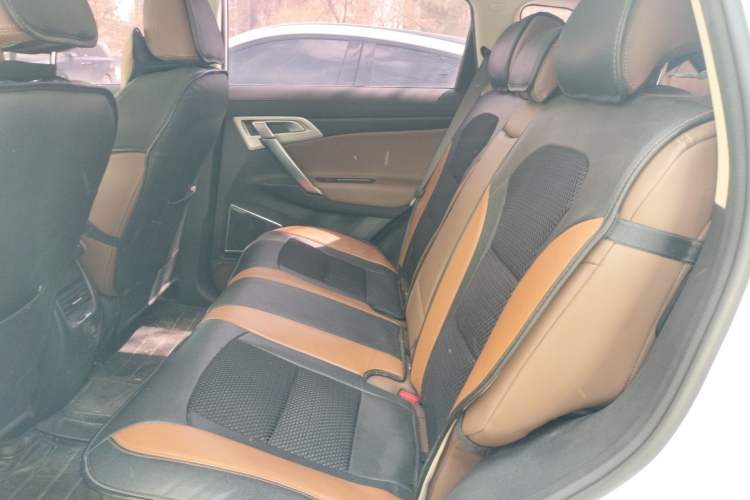 Used Geely Auto Emgrand X7 Sport 2016 1.8TD Automatic ZhiZun Version Left Rear Seat