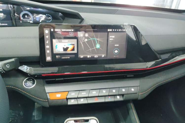 Used Changan UNI-V 2025 1.5T 500Bar Prestige Sporty Version