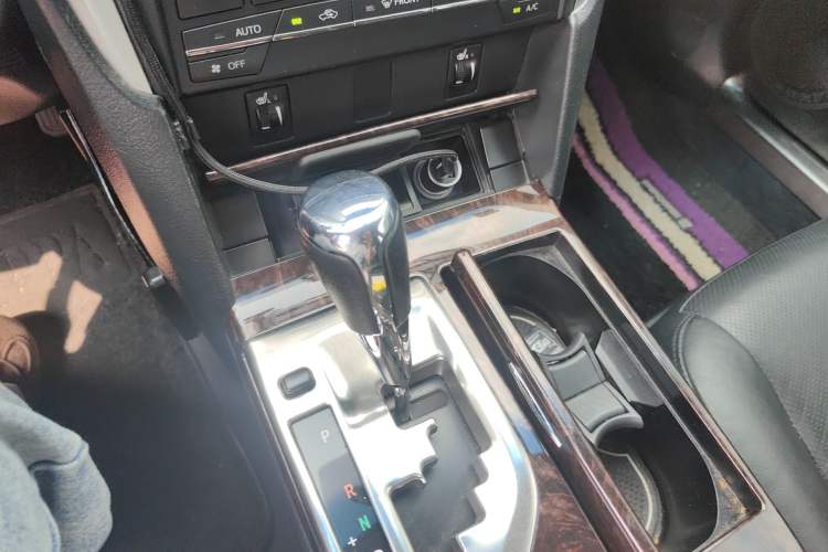 Used Toyota Camry 2015 2.5G Luxury Navigation Edition Gear Lever